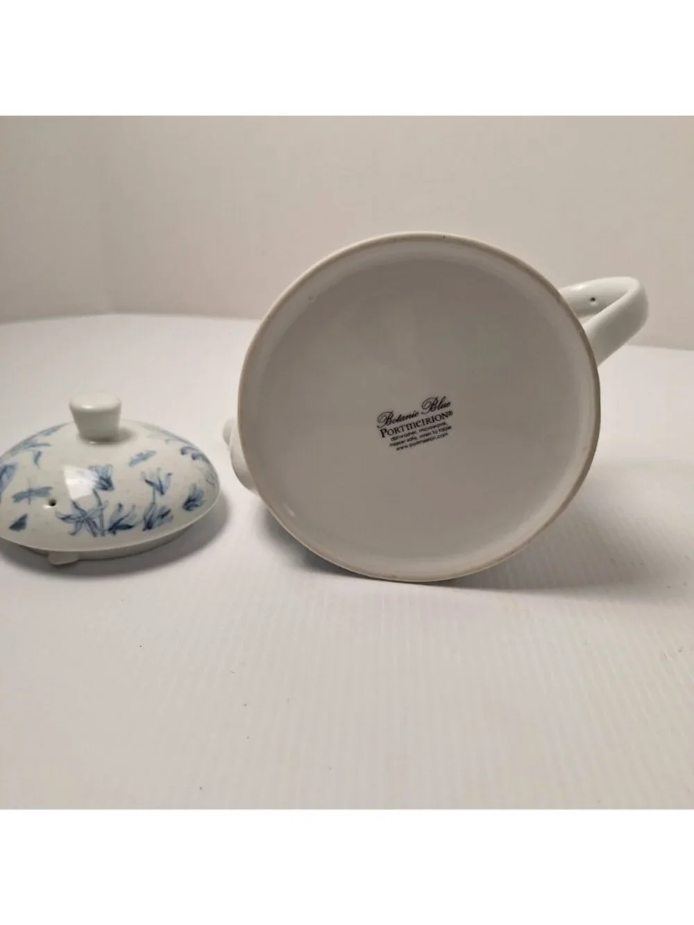 VINTAGE PORTMEIRION BOTANIC BLUE FLOWERS DRAGONFIES BUTTERFLIES CERAMIC TEAPOT